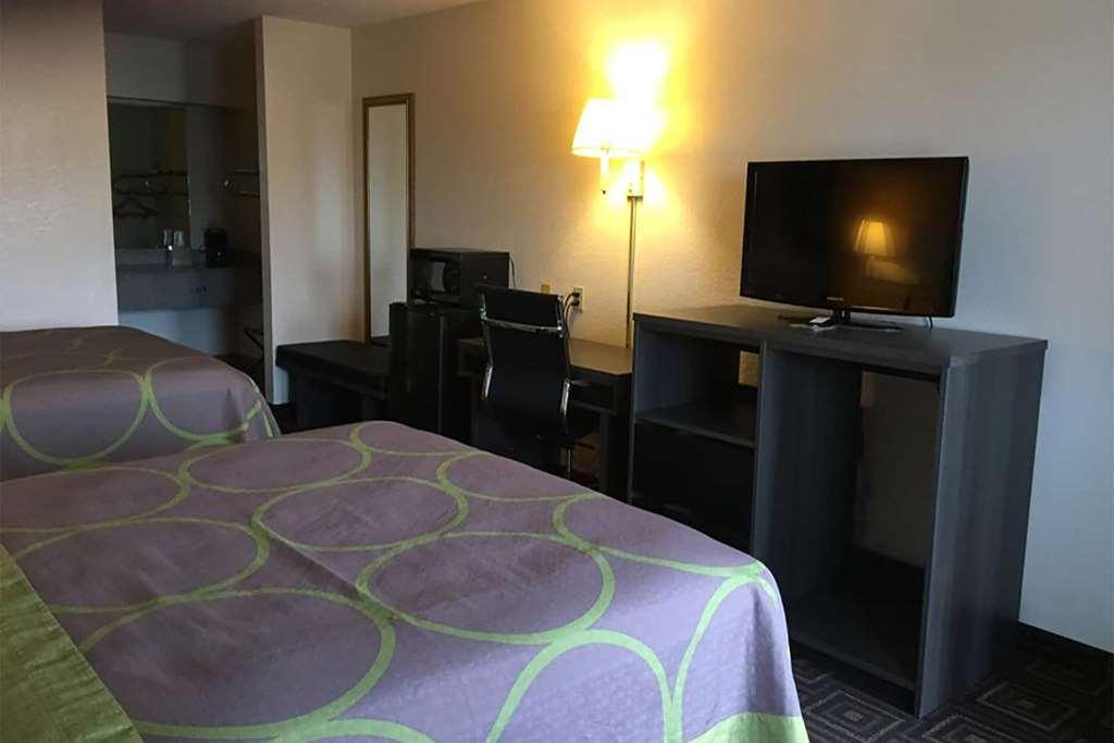 Super 8 By Wyndham Seguin Otel Oda fotoğraf