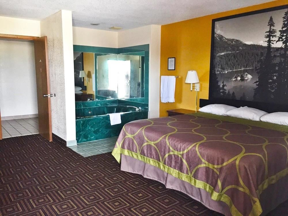 Super 8 By Wyndham Seguin Otel Dış mekan fotoğraf
